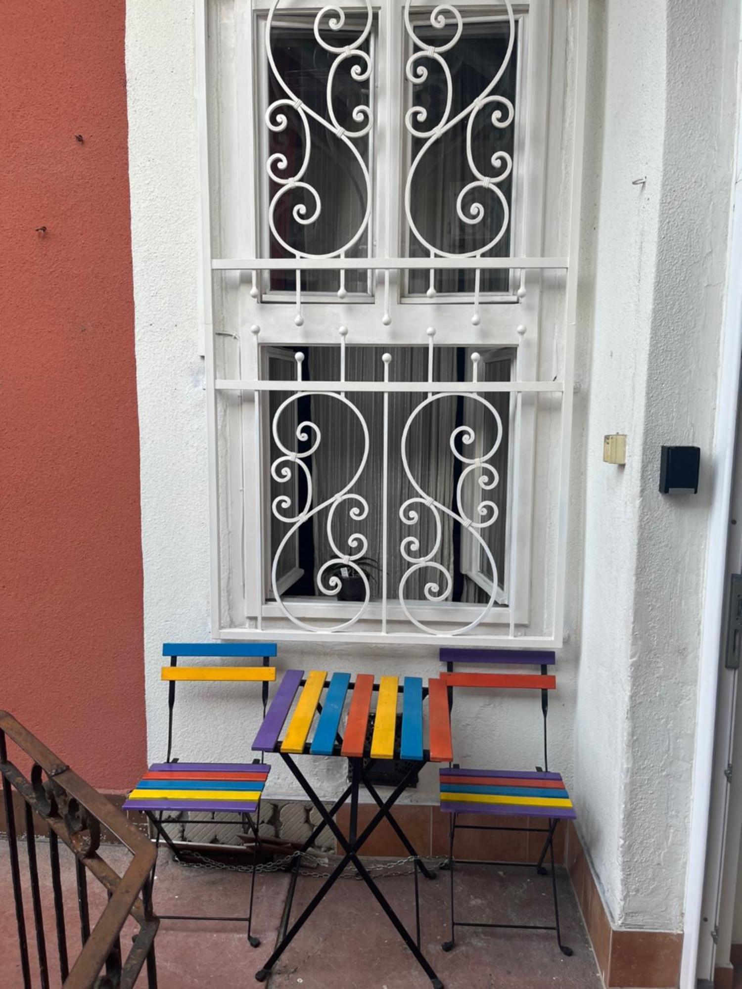Soho Apartment *